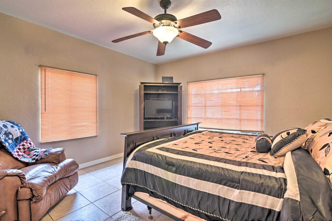 Pet-Friendly Auburndale House With Lake Views! Exterior photo